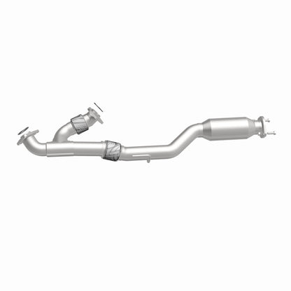 MagnaFlow Nissan Murano OEM Grade Federal / EPA Compliant Direct-Fit Catalytic Converter 51852 360 Degree Image Set