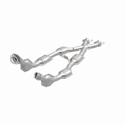 MagnaFlow Ford Mustang HM Grade Federal / EPA Compliant Direct-Fit Catalytic Converter 93348 360 Degree Image Set