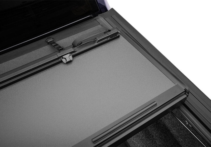Extang 21-23 Ford F-150 / 22-23 F-150 Lightning 5.7ft. Bed Endure ALX 80702 80702 Photo - Close Up