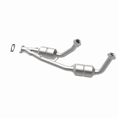 MagnaFlow Ford Windstar HM Grade Federal / EPA Compliant Direct-Fit Catalytic Converter 23382 360 Degree Image Set