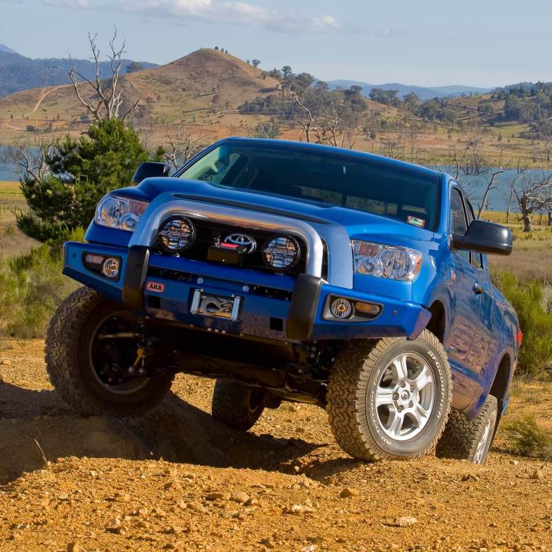 ARB Sahara Deluxe Bar Tundra 07-12 W/Srs 3915030 3915030 Photo - lifestyle view