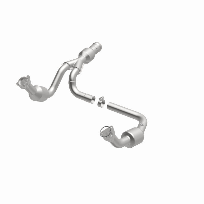 MagnaFlow OEM Grade Federal / EPA Compliant Direct-Fit Catalytic Converter 52616 360 Degree Image Set