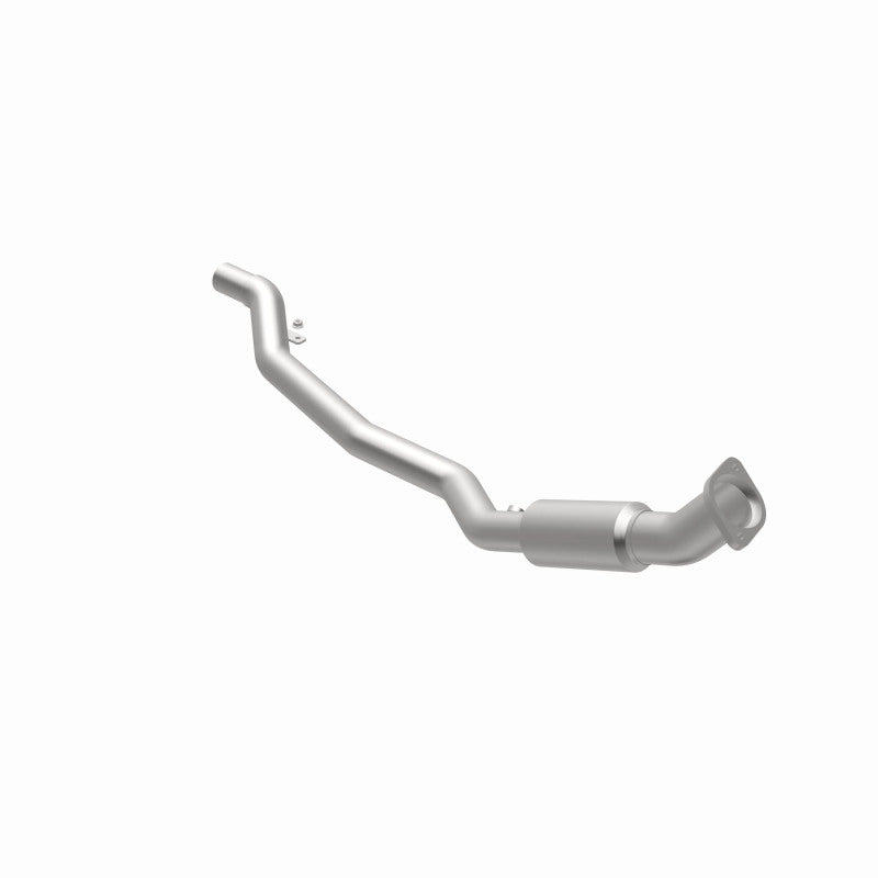 MagnaFlow OEM Grade Federal / EPA Compliant Direct-Fit Catalytic Converter 21-539 360 Degree Image Set