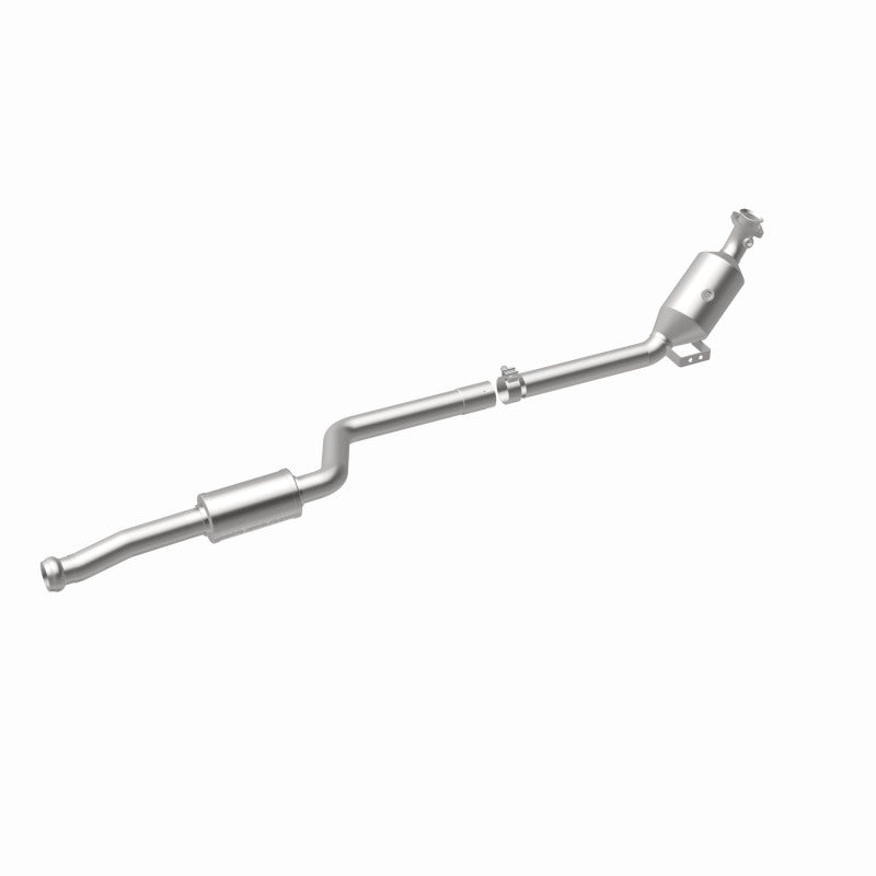 MagnaFlow Mercedes-Benz C300 OEM Grade Federal / EPA Compliant Direct-Fit Catalytic Converter 21-497 360 Degree Image Set