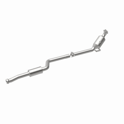 MagnaFlow Mercedes-Benz C300 OEM Grade Federal / EPA Compliant Direct-Fit Catalytic Converter 21-497 360 Degree Image Set