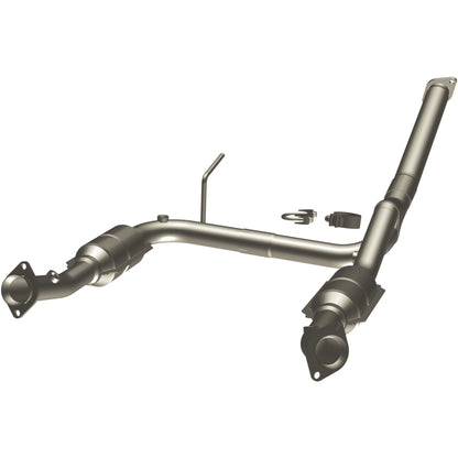 MagnaFlow OEM Grade Federal / EPA Compliant Direct-Fit Catalytic Converter 49406 Photo - Primary