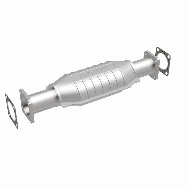 MagnaFlow Isuzu Standard Grade Federal / EPA Compliant Direct-Fit Catalytic Converter 23657 360 Degree Image Set