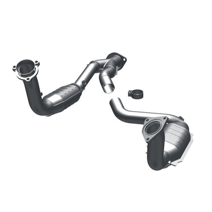 MagnaFlow Chevrolet SSR OEM Grade Federal / EPA Compliant Direct-Fit Catalytic Converter 49580 Photo - Primary