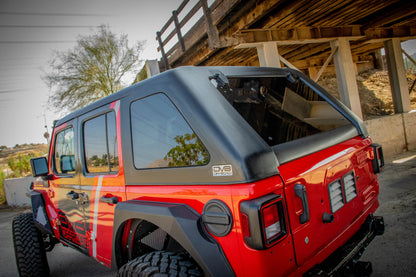 DV8 Offroad 2018+ Jeep Wrangler JL Unlimited Fastback Hard Top HTJLFB-B HTJLFB-B Photo - Mounted