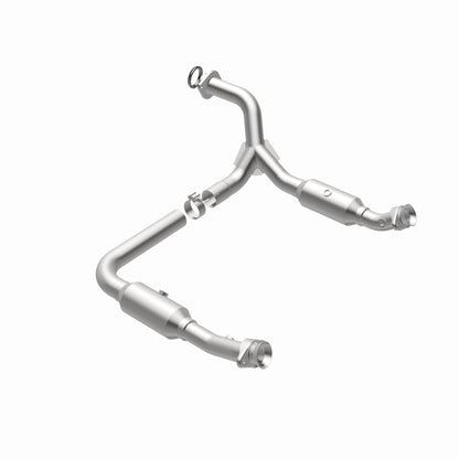 MagnaFlow HM Grade Federal / EPA Compliant Direct-Fit Catalytic Converter 93627 360 Degree Image Set