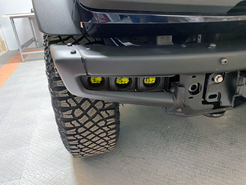 ORACLE Lighting 21-22 Ford Bronco Triple LED Fog Light Kit for Steel Bumper - Yellow 5890-006 5890-006 Photo - lifestyle view