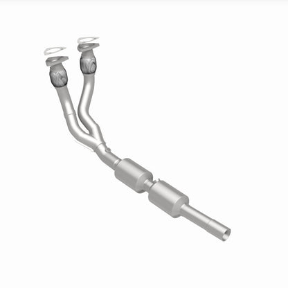 MagnaFlow Volkswagen OEM Grade Federal / EPA Compliant Direct-Fit Catalytic Converter 52289 360 Degree Image Set