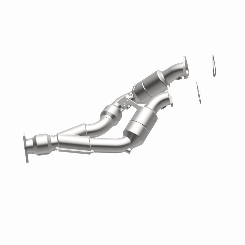 MagnaFlow OEM Grade Federal / EPA Compliant Direct-Fit Catalytic Converter 51499 360 Degree Image Set