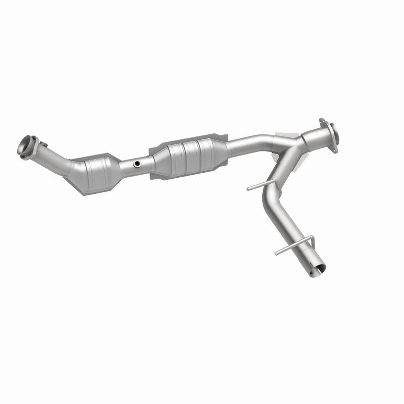 MagnaFlow Ford Expedition OEM Grade Federal / EPA Compliant Direct-Fit Catalytic Converter 49607 360 Degree Image Set
