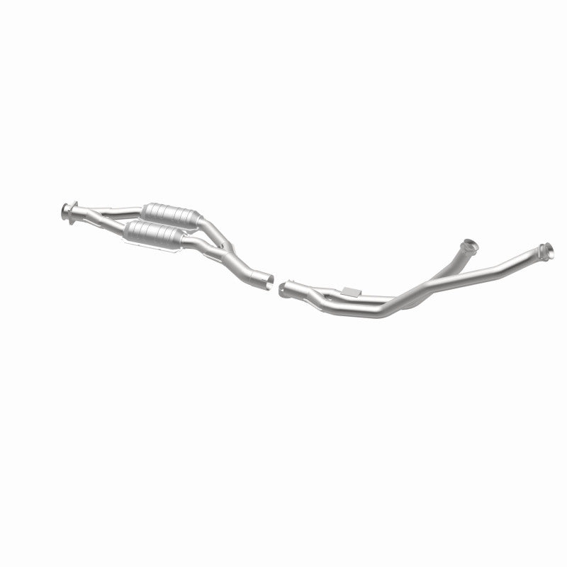 MagnaFlow Mercedes-Benz S320 HM Grade Federal / EPA Compliant Direct-Fit Catalytic Converter 23849 360 Degree Image Set