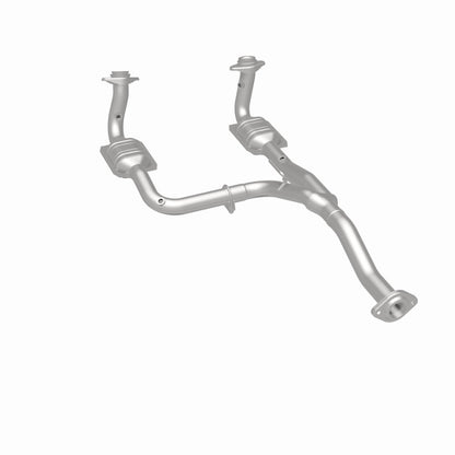 MagnaFlow Jeep Liberty OEM Grade Federal / EPA Compliant Direct-Fit Catalytic Converter 49186 360 Degree Image Set