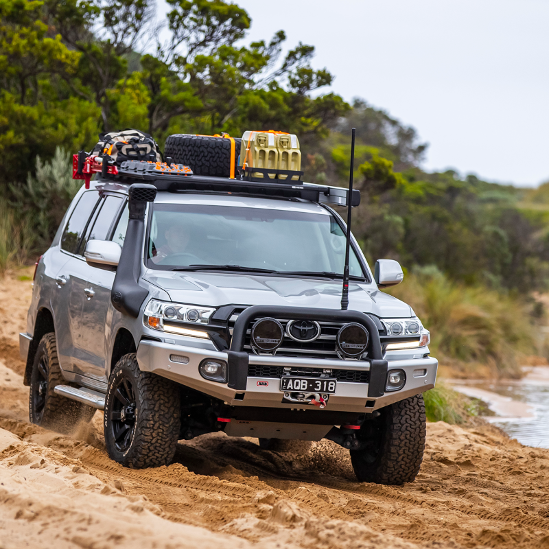 ARB BASE Rack Mount Kit with Deflector - For 1770040 17915080 17915080 Photo - lifestyle view