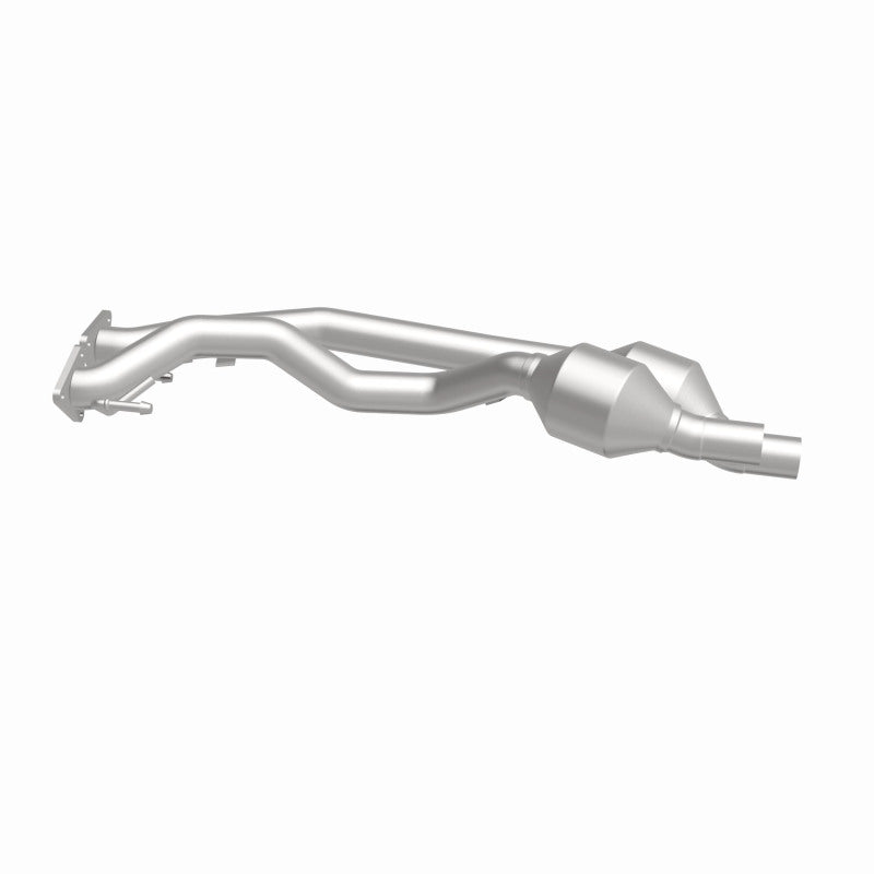 MagnaFlow OEM Grade Federal / EPA Compliant Direct-Fit Catalytic Converter 51957 360 Degree Image Set