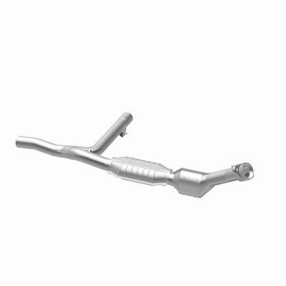 MagnaFlow Ford HM Grade Federal / EPA Compliant Direct-Fit Catalytic Converter 93448 360 Degree Image Set