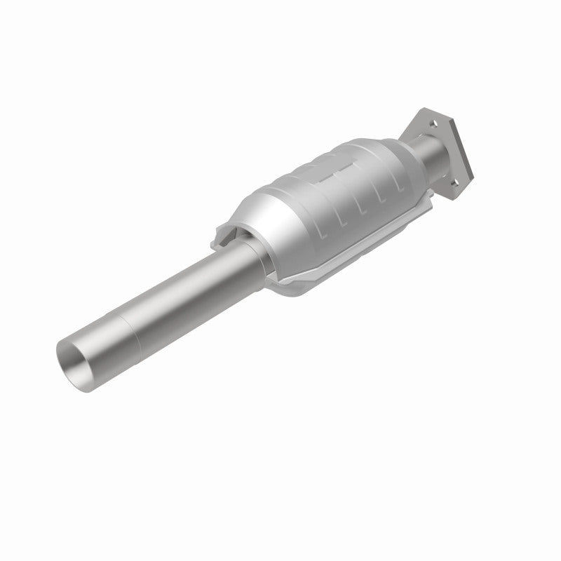MagnaFlow Volkswagen Standard Grade Federal / EPA Compliant Direct-Fit Catalytic Converter 22917 360 Degree Image Set