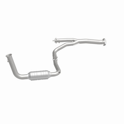 MagnaFlow Jeep Liberty HM Grade Federal / EPA Compliant Direct-Fit Catalytic Converter 93382 360 Degree Image Set