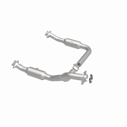 MagnaFlow California Grade CARB Compliant Direct-Fit Catalytic Converter 5551672 360 Degree Image Set