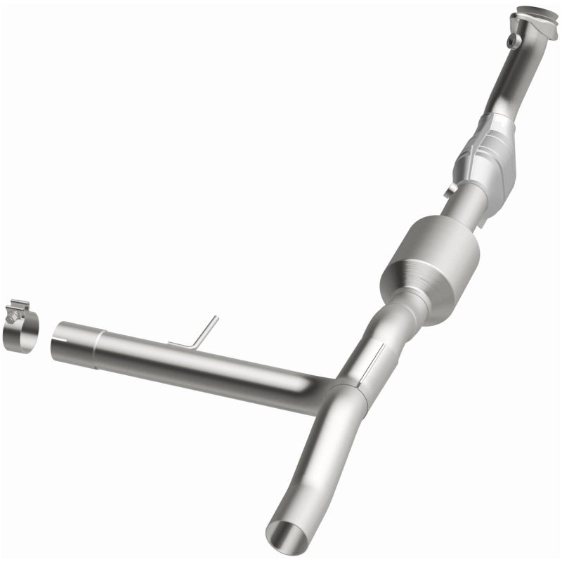 MagnaFlow Ford F-150 OEM Grade Federal / EPA Compliant Direct-Fit Catalytic Converter 52450 Photo - out of package
