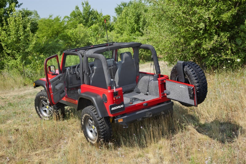 Bedrug 97-06 Jeep TJ/LJ Front 3PC FloorR Kit (With Center Console) BRTJ97F Photo - Mounted