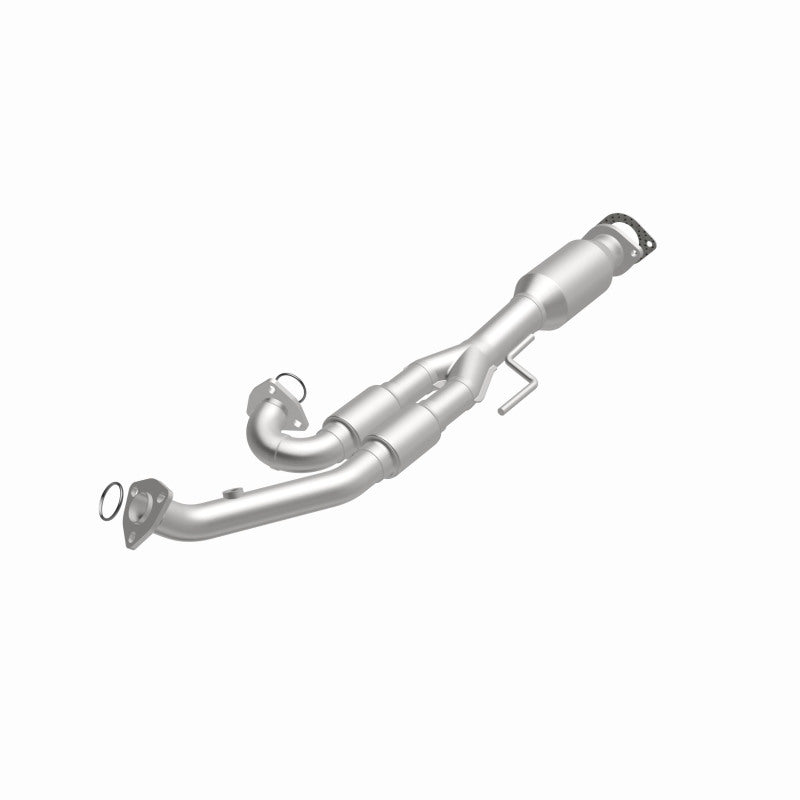 MagnaFlow Nissan HM Grade Federal / EPA Compliant Direct-Fit Catalytic Converter 93669 360 Degree Image Set