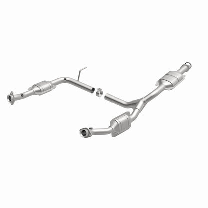 MagnaFlow OEM Grade Federal / EPA Compliant Direct-Fit Catalytic Converter 49575 360 Degree Image Set