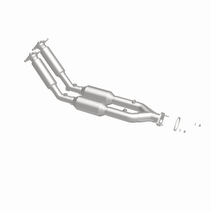 MagnaFlow Volvo S80 HM Grade Federal / EPA Compliant Direct-Fit Catalytic Converter 24156 360 Degree Image Set