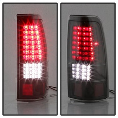 SPYDER xTune 03-06 Chevrolet Silverado 1500 LED Tail Lights - Black (ALT-JH-CSIL03-LED-BK) 9037634 9037634 Photo - Unmounted