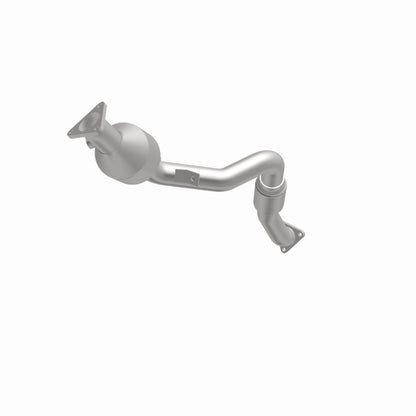 MagnaFlow OEM Grade Federal / EPA Compliant Direct-Fit Catalytic Converter 52586 360 Degree Image Set