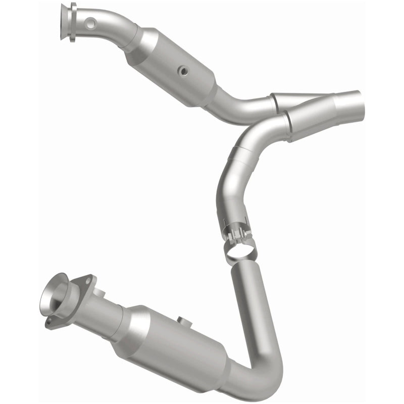 MagnaFlow Dodge Ram 1500 California Grade CARB Compliant Direct-Fit Catalytic Converter 5451664 Photo - out of package