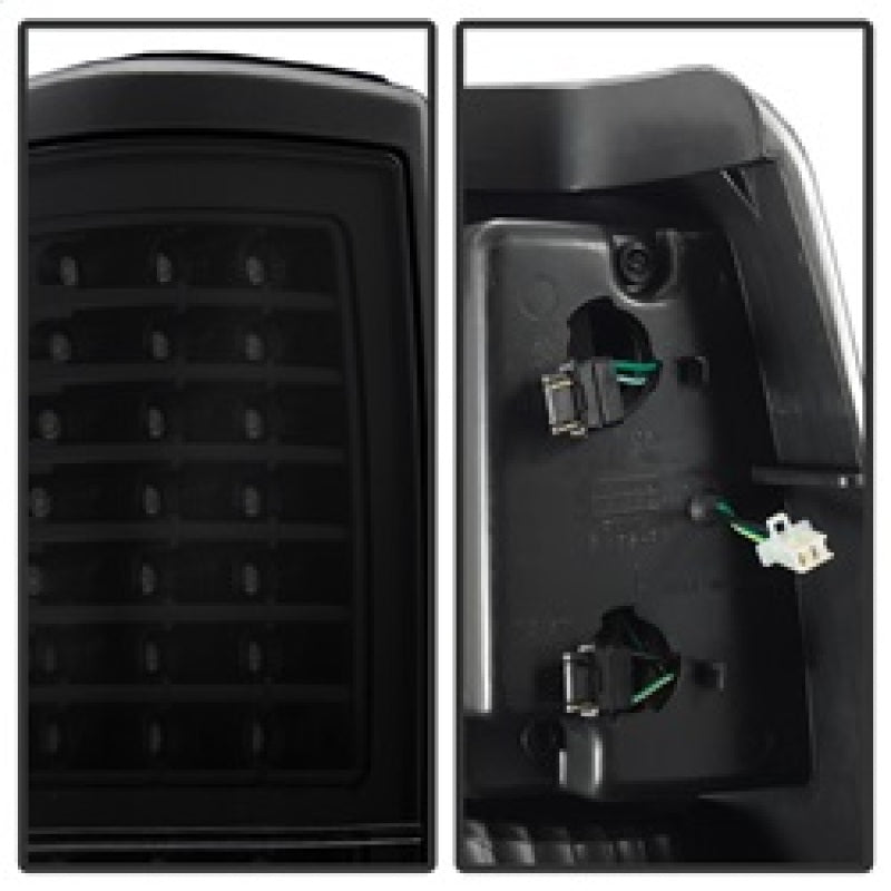 SPYDER xTune 03-06 Chevrolet Silverado 1500 LED Tail Lights - Black (ALT-JH-CSIL03-LED-BK) 9037634 9037634 Photo - Unmounted