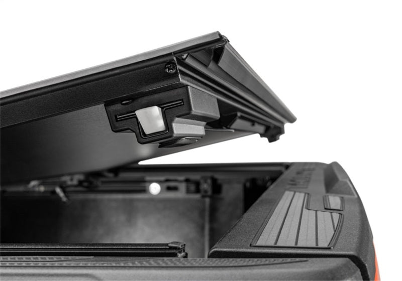 Undercover 22-25 Nissan Frontier w/ or w/o Utili-Track Sys 60in. Bed Select Bed Cover SL54020 SL54020 Photo - Mounted