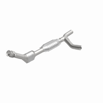 MagnaFlow Ford OEM Grade Federal / EPA Compliant Direct-Fit Catalytic Converter 49426 360 Degree Image Set