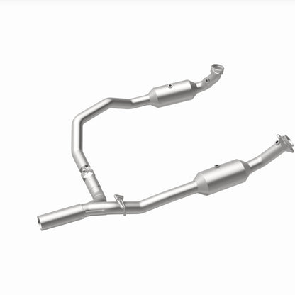 Magnaflow 17-18 Ford E-350 6.8L Direct Fit Converter 280014 280014 360 Degree Image Set