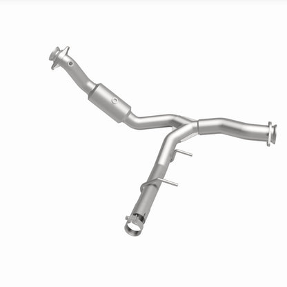 MagnaFlow OEM Grade Federal / EPA Compliant Direct-Fit Catalytic Converter 21-528 360 Degree Image Set