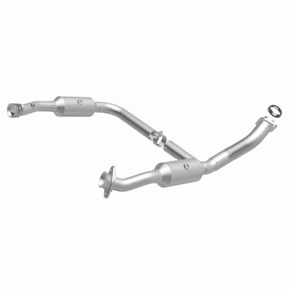 MagnaFlow OEM Grade Federal / EPA Compliant Direct-Fit Catalytic Converter 49598 360 Degree Image Set