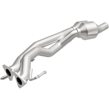 MagnaFlow OEM Grade Federal / EPA Compliant Direct-Fit Catalytic Converter 51957 Photo - Primary