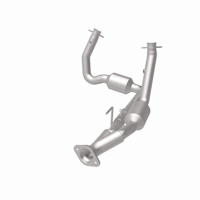 Magnaflow 05-06 Jeep Grand Cherokee 5.7L Direct Fit Catalytic Converter 4651709 4651709 360 Degree Image Set