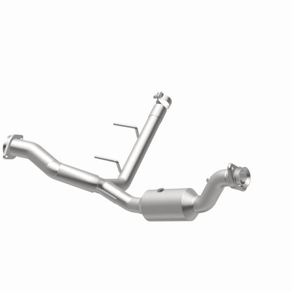 MagnaFlow Ford F-150 OEM Grade Federal / EPA Compliant Direct-Fit Catalytic Converter 21-475 360 Degree Image Set