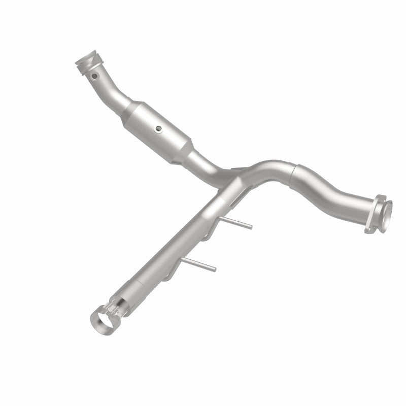 MagnaFlow Ford F-150 OEM Grade Federal / EPA Compliant Direct-Fit Catalytic Converter 21-470 360 Degree Image Set