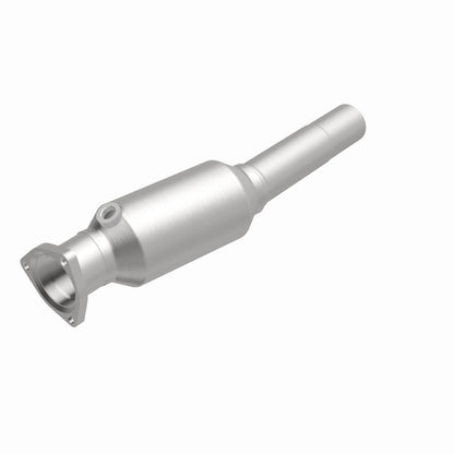 MagnaFlow Volkswagen Standard Grade Federal / EPA Compliant Direct-Fit Catalytic Converter 22915 360 Degree Image Set