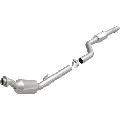 MagnaFlow Mercedes-Benz OEM Grade Federal / EPA Compliant Direct-Fit Catalytic Converter 21-569 Photo - Primary