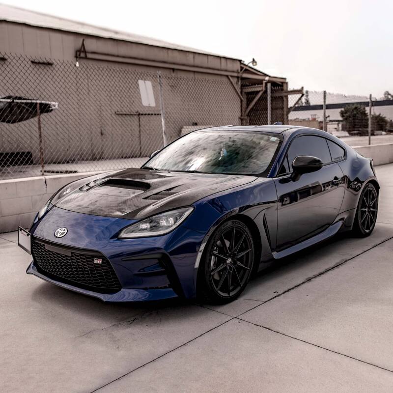 Seibon 2022 Toyota GR86/Subaru BRZ Carbon Fiber Hood HD22TY86-FA User 1
