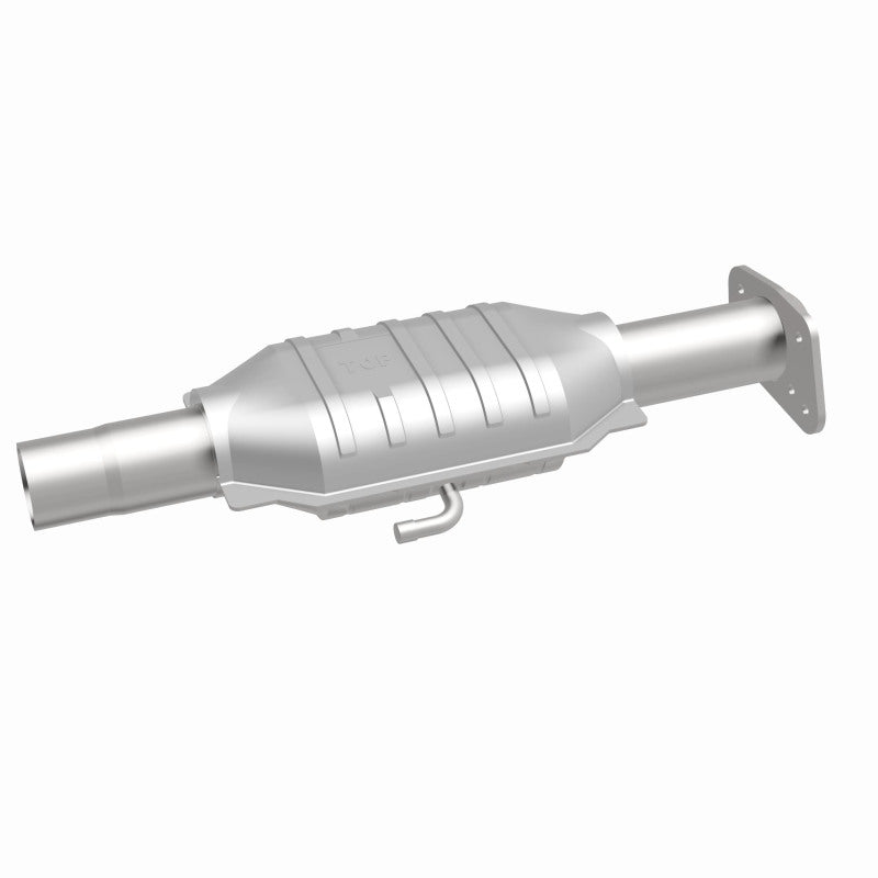 MagnaFlow Standard Grade Federal / EPA Compliant Direct-Fit Catalytic Converter 93456 360 Degree Image Set