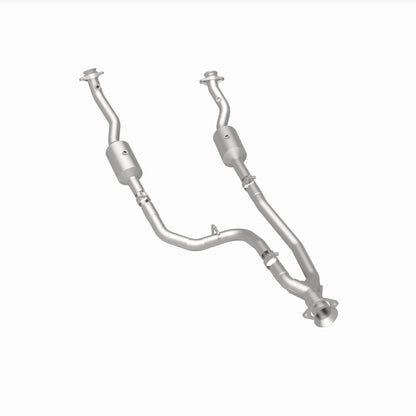 Magnaflow 20-21 Ford Transit-150 Single Underbody V6 3.5L RWD Direct-Fit Catalytic Converter 280248 280248 360 Degree Image Set
