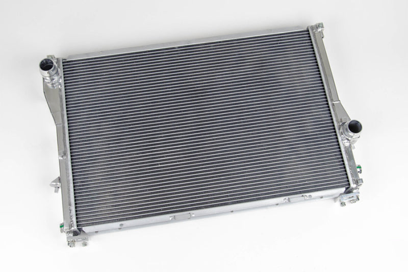 CSF 99-03 BMW M5 (E39) / 95-03 BMW 540i M/T Radiator (Fits Auto Trans w/Modified Drain Plug) 7064 7064 Photo - out of package